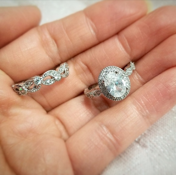 đNEWđ S925 SIMULATED HALO DIAMOND BRIDAL SET - Picture 7 of 8